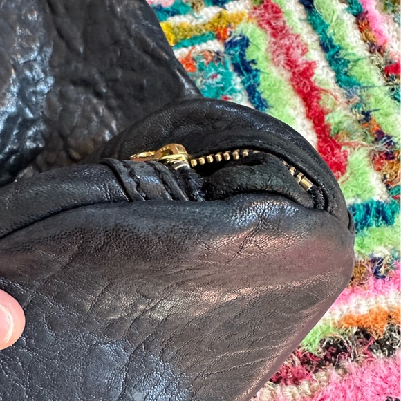 Marc Jacobs black Leola leather hobo bag w/ gold decorative zippers - Picture 8 of 16